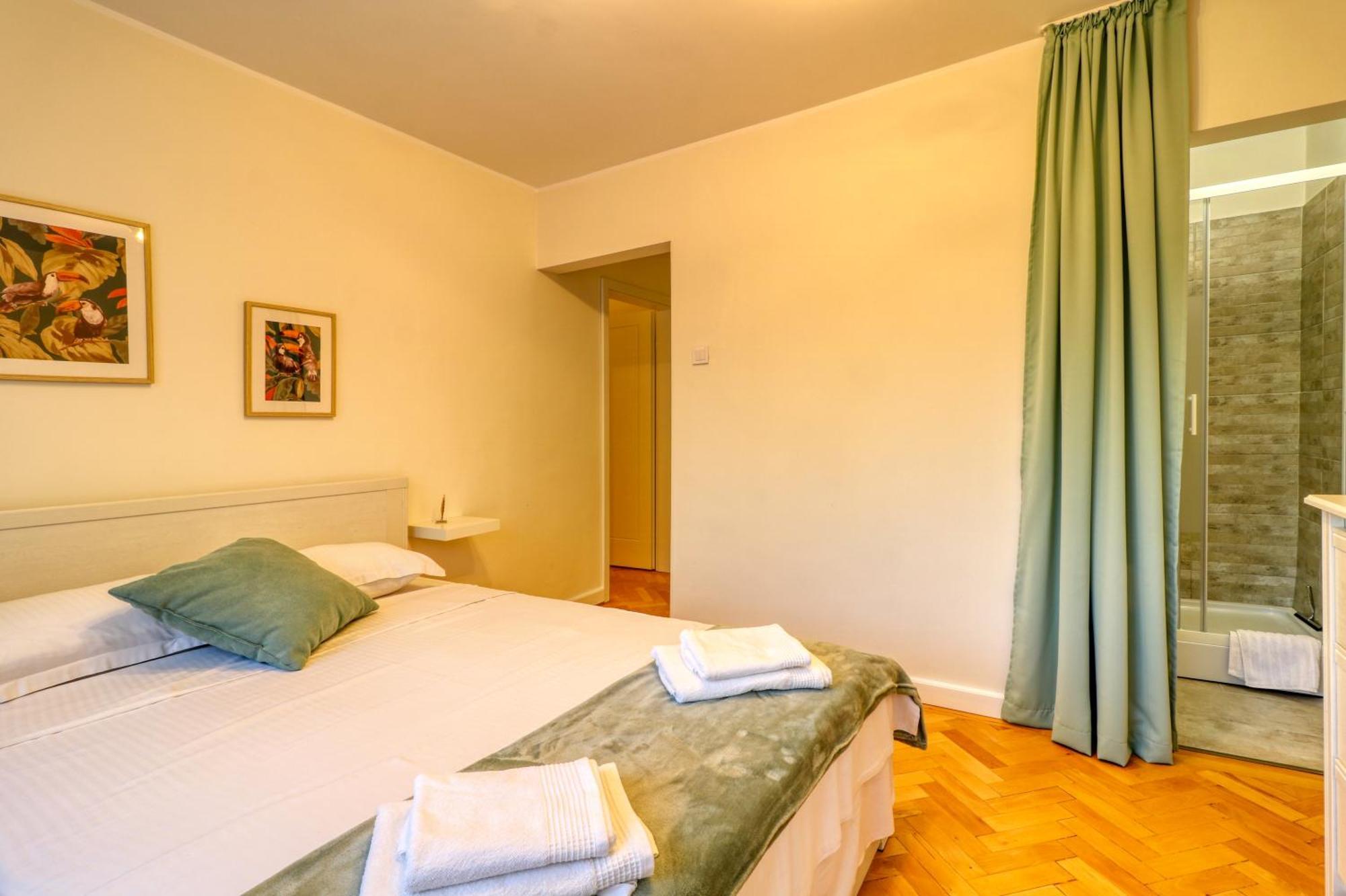 Quito Apartment - Stylish & Quiet ブカレスト エクステリア 写真