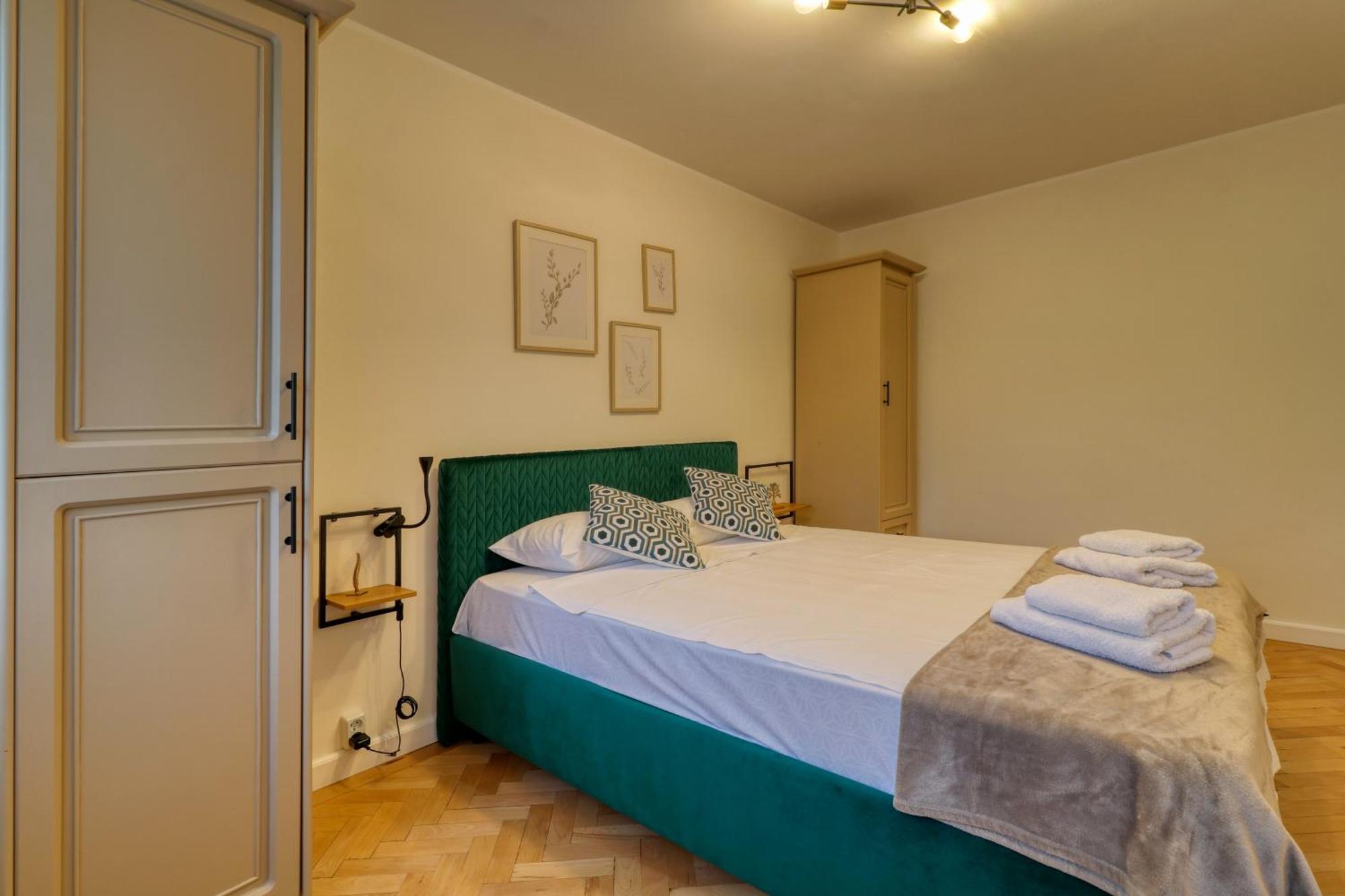 Quito Apartment - Stylish & Quiet ブカレスト エクステリア 写真