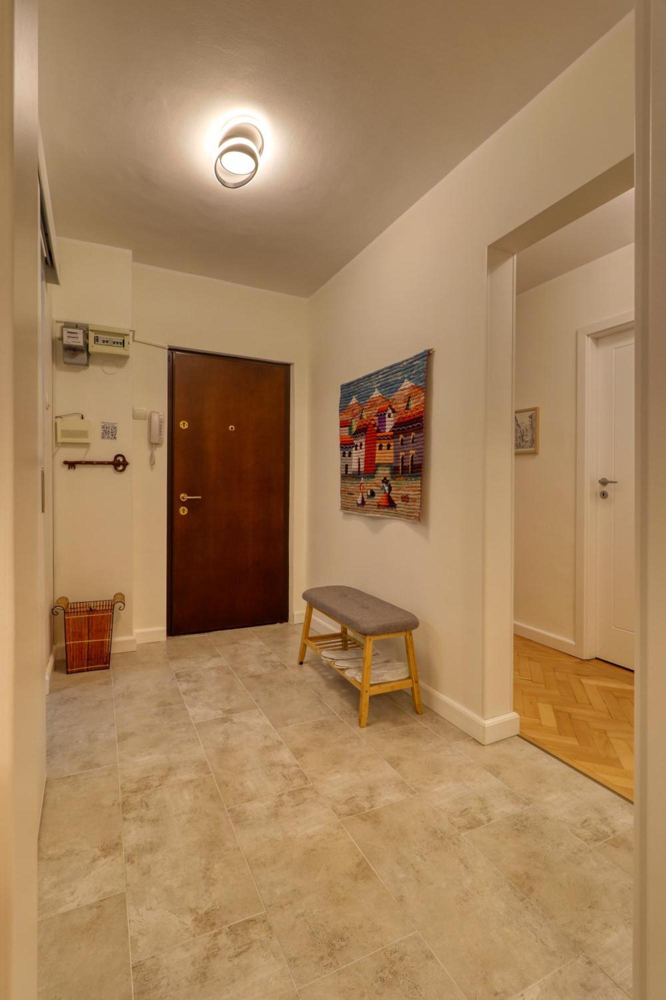 Quito Apartment - Stylish & Quiet ブカレスト エクステリア 写真